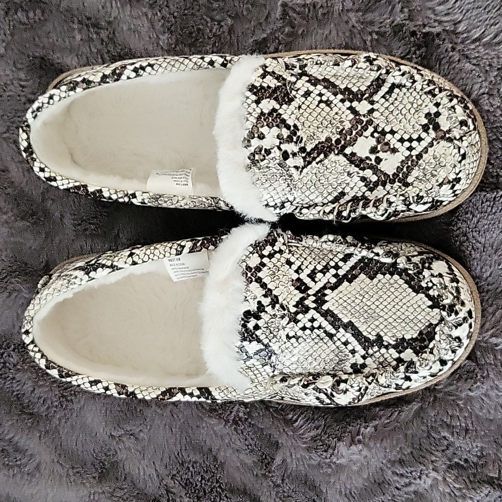 Faux snakeskin moccasins with faux fur lining Bundle Sale!